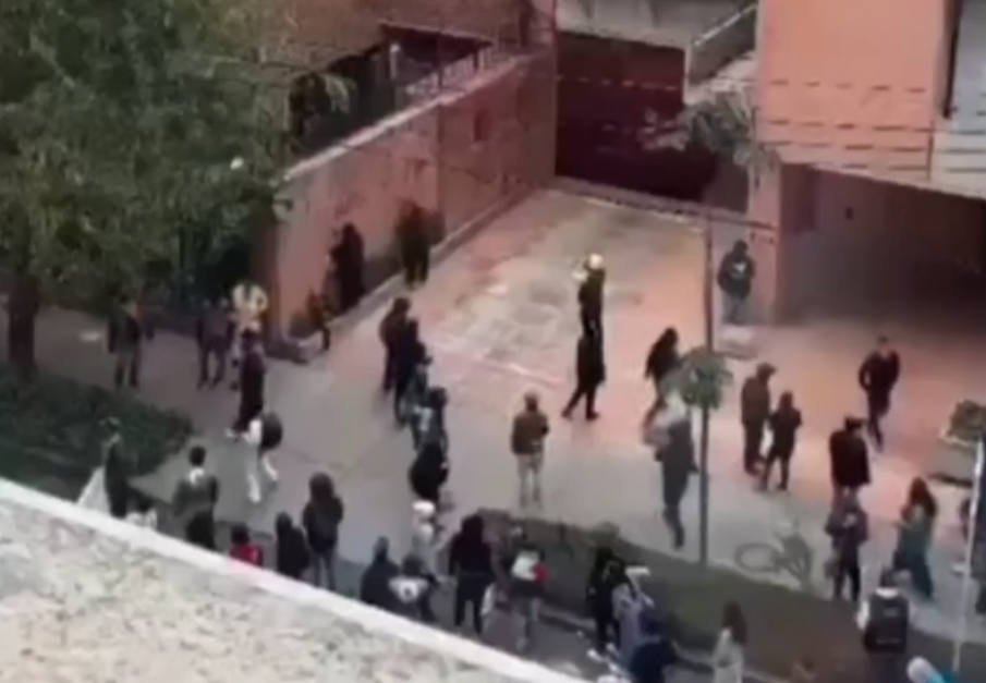 Encapuchados generan caos vial y vandalismo en el norte de Bogotá en apoyo a Palestina