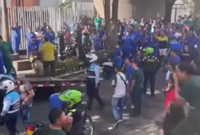 Operativo de tránsito en Bucaramanga terminó en trifulca con estudiantes de la Universidad Cooperativa
