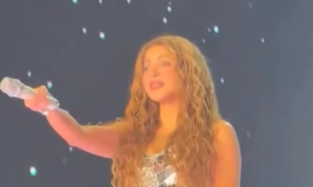 Shakira se quiebra en pleno concierto al cantar ‘Última’ y emociona a todos