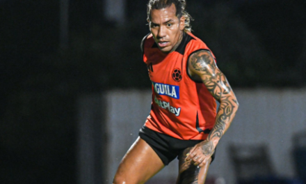 Dayro Moreno, el eterno goleador que volvió a la Selección con estilo y alegría