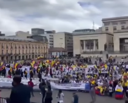 Deportistas protestan en la Plaza de Bolívar contra recorte presupuestal del Gobierno Petro