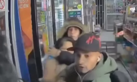 Violento atraco en supermercado quedó grabado en cámaras de seguridad