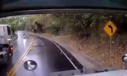 Motociclista muere tras ser embestido por imprudente conductor de una tractomula
