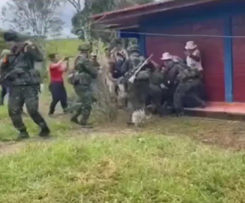 Ejército denuncia asonada que frustró captura de disidente en Meta