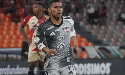 Junior dejó escapar la victoria y empató 2-2 con Medellín en el Atanasio