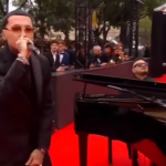 Blessd hizo historia en el Balón de Oro: primer colombiano en inaugurar la gala en París