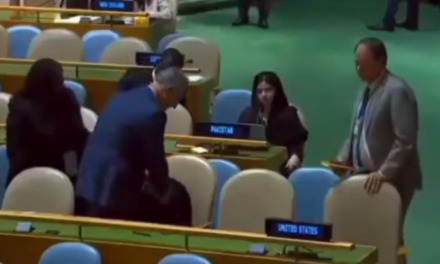 Delegación de EE. UU. abandona sala en la ONU tras críticas de Petro al antidrogas