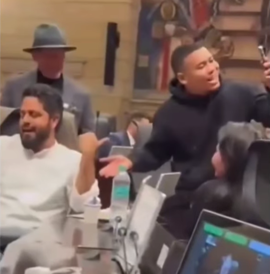 Cruce de insultos y acusaciones entre Alfredo Mondragón y Miguel Polo Polo en el Congreso