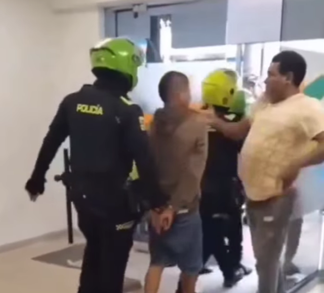 Intentó atracar a un ciudadano en Soledad y terminó recibiendo una cachetada antes de ser capturado