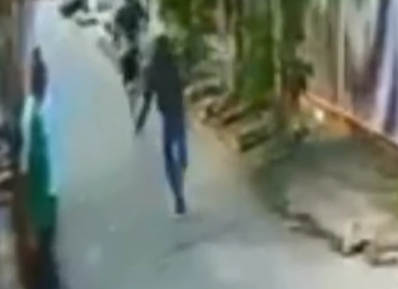 Atentado a guardia del Inpec en Cartagena queda grabado en video y causa conmoción ciudadana