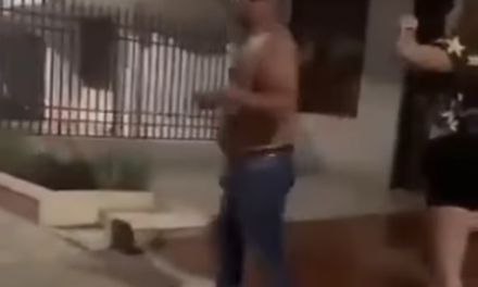 Pareja de motociclistas capturada por la comunidad tras cometer atraco en Valledupar