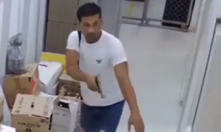 Alias “Pablito”, el ladrón que tiene azotadas las tiendas Ara y D1 en Barranquilla