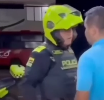 «Usted me hace echar y lo ‘pelo’, gonorrea»: Policía amenaza a abogado… lo botaron