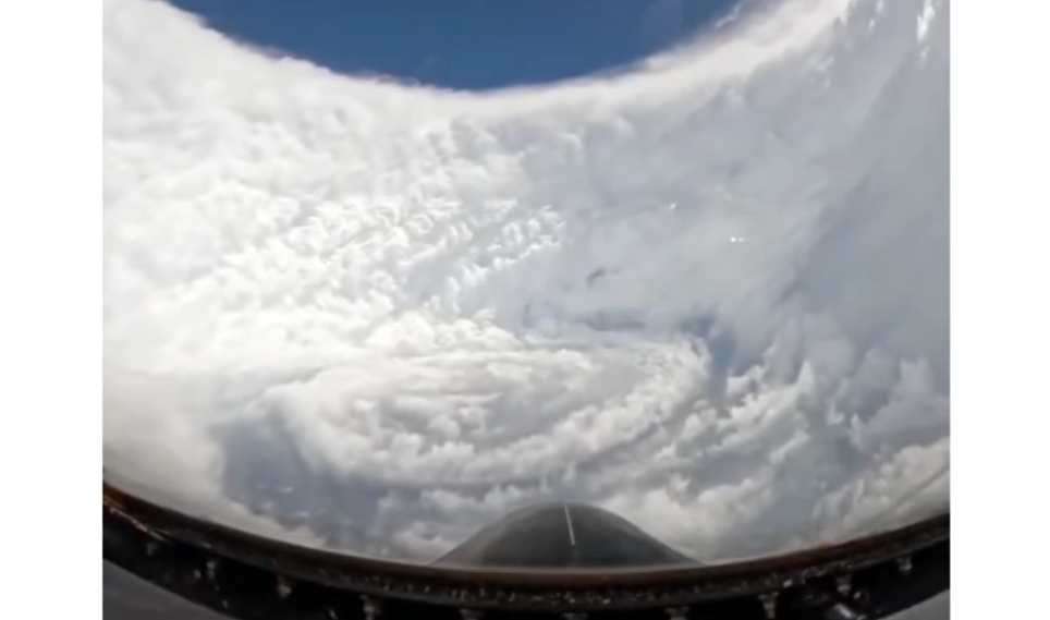 Cazadores de huracanes’ captan impactantes imágenes del huracán Melissa