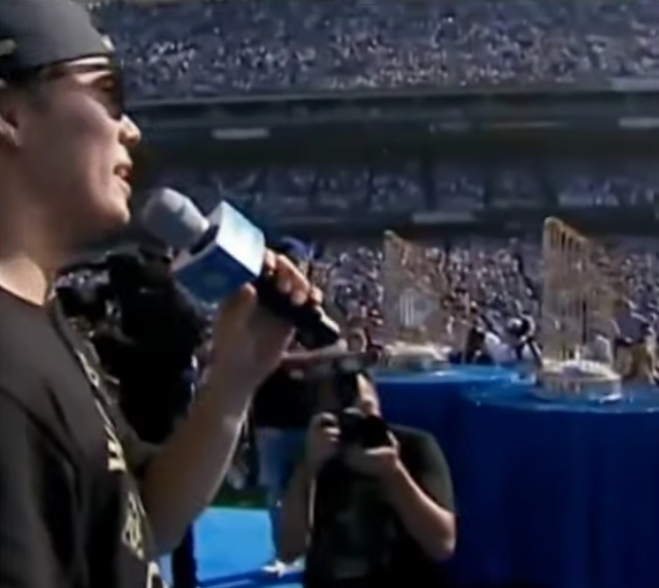 Los Dodgers celebran su título con multitudinario desfile y fiesta en el Dodger Stadium