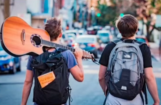 La música que escuchas en tu adolescencia deja una huella para toda la vida, revela estudio global