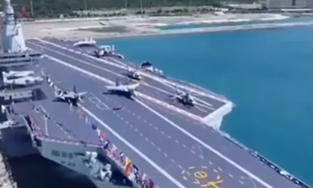 China pone en servicio su portaaviones más avanzado: el Fujian, símbolo del poder naval de Xi Jinping