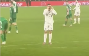 Cristiano Ronaldo vive una noche para el olvido: expulsión por codazo y polémica en las Eliminatorias