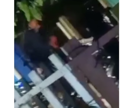 Brutal crimen en Coveñas: joven es capturado tras asesinar a un hombre y exhibir la escena en la vía pública