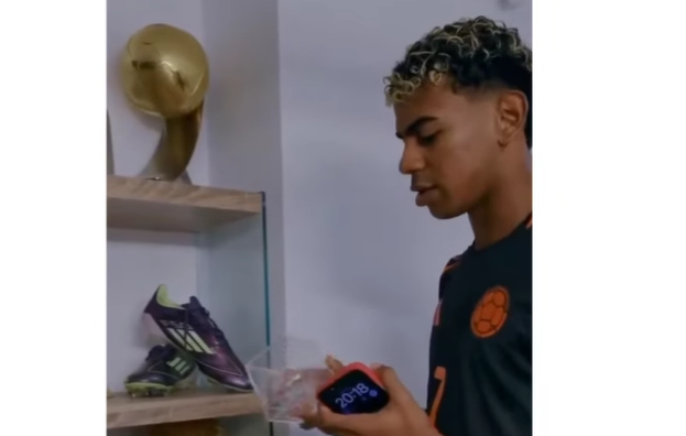 Crack reconoce a crack: Lamine Yamal luce la camiseta de Luis Díaz y sorprende a los hinchas