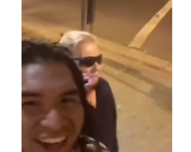 Mujer llama a ICE para pedir la deportación de un hombre por su color de piel; él es nativo americano