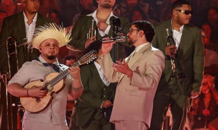 Bad Bunny convirtió un estadio en un canto para Yeison Jiménez