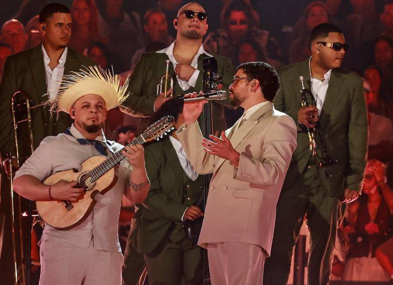 Bad Bunny convirtió un estadio en un canto para Yeison Jiménez