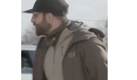 Video revela enfrentamiento de Alex Pretti con agentes de ICE días antes de su muerte