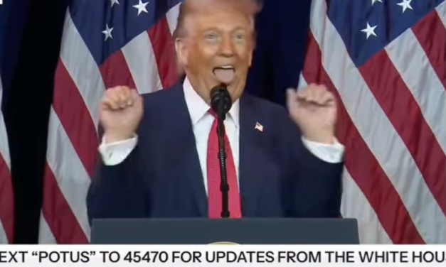 Trump se vuelve a burlar de atletas trans