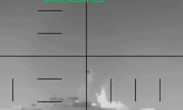  Submarino de EE.UU. hunde buque de guerra iraní en aguas internacionales
