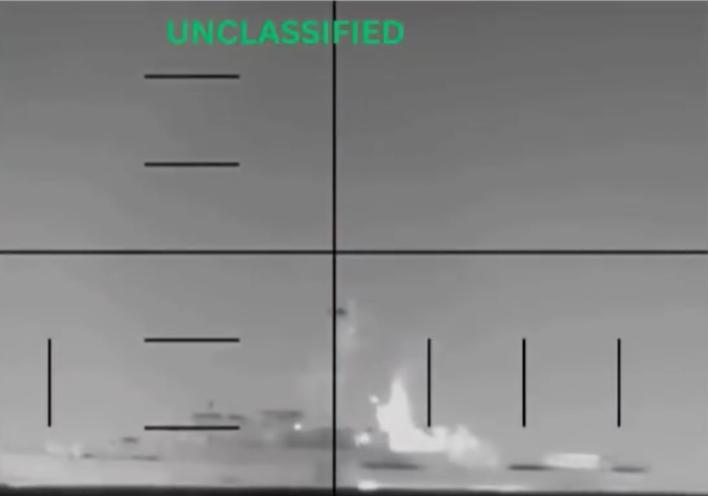  Submarino de EE.UU. hunde buque de guerra iraní en aguas internacionales