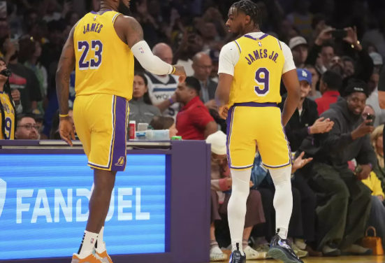 HISTORIA PURA EN LA NBA: ASISTENCIA DE PADRE A HIJO; DE leBron a Brenny