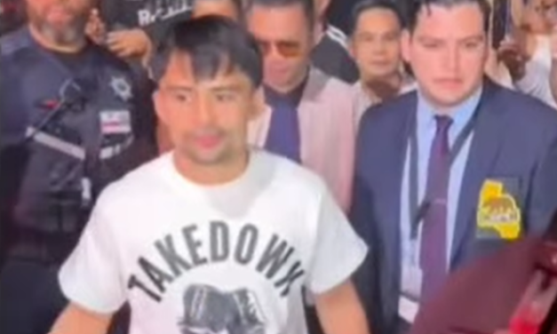 Pacquiao aconseja a su hijo… y llega el nocaut