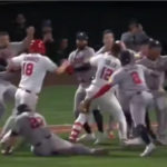 ¡Problemas en Anaheim! Reynaldo López y Jorge Soler protagonizan pelea y terminan expulsados