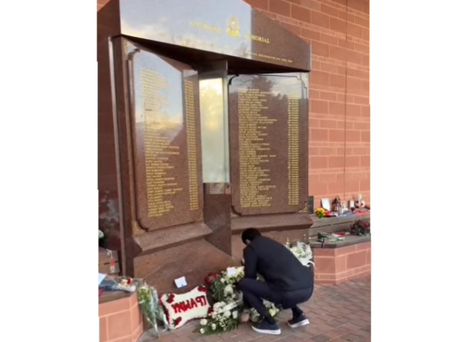 El PSG honrra a las víctimas de Hillsborough