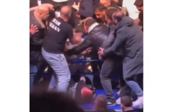 CAOS EN TURQUÍA: PELEA DE BOXEO TERMINA EN BATALLA CAMPAL