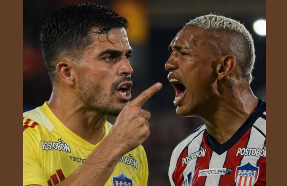 EL VESTUARIO DE JUNIOR ESTÁ EN LLAMAS