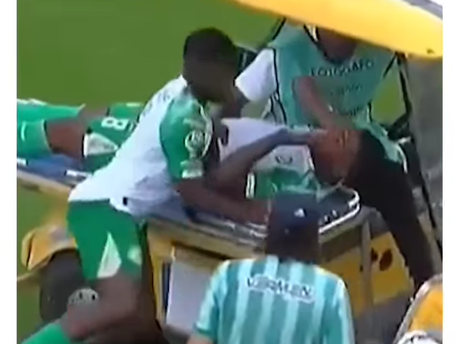 EL CARRITO MÉDICO ATROPELLÓ A UN JUGADOR. SÍ, EN SERIO