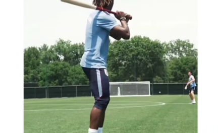 Inglaterra cambió el fútbol por el béisbol antes del entrenamiento