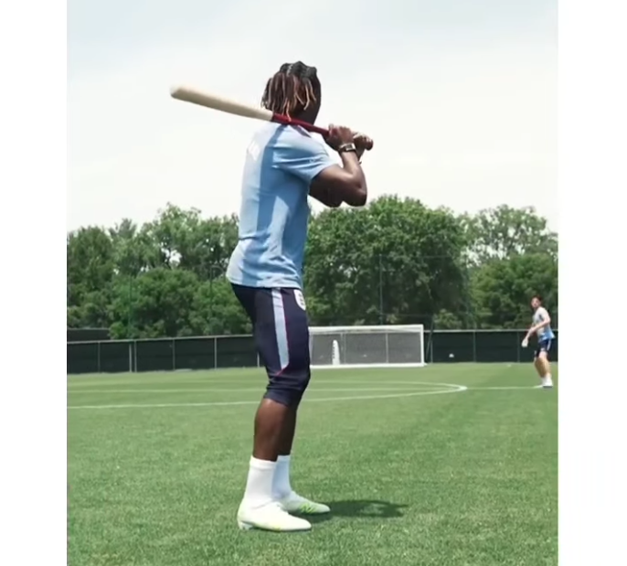 Inglaterra cambió el fútbol por el béisbol antes del entrenamiento
