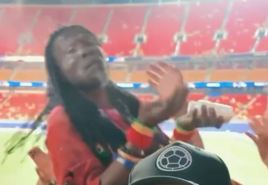 El ‘brujo de Ghana’ terminó celebrando con Colombia tras la clasificación a octavos