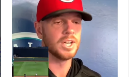 Caleb Ferguson ofrece disculpas tras insultar a un umpire en pleno juego