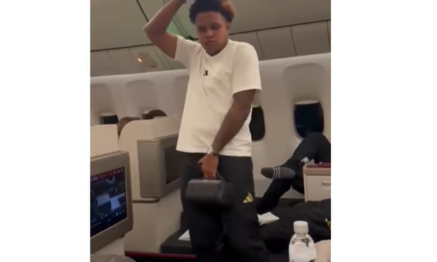 Weston McKennie, a lo Michael Jackson en pleno vuelo de la Juve