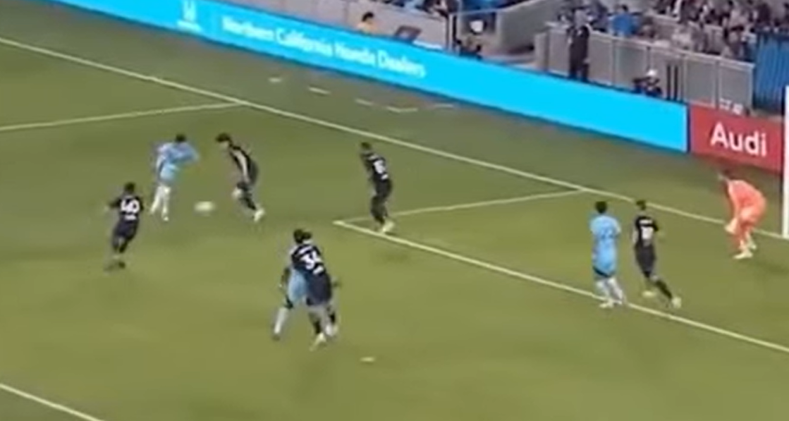 ¡Una rabona de otro planeta! Joaquín Pereyra marcó uno de los goles del año en la MLS