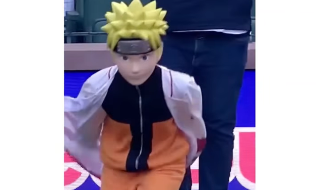 ¡El Séptimo Hokage casi elimina a la mascota de los Cardinals!