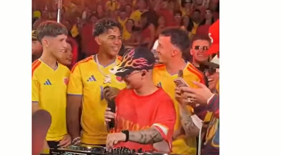 ¡Lamine Yamal se puso la camiseta de Colombia y se contagió del sabor colombiano!