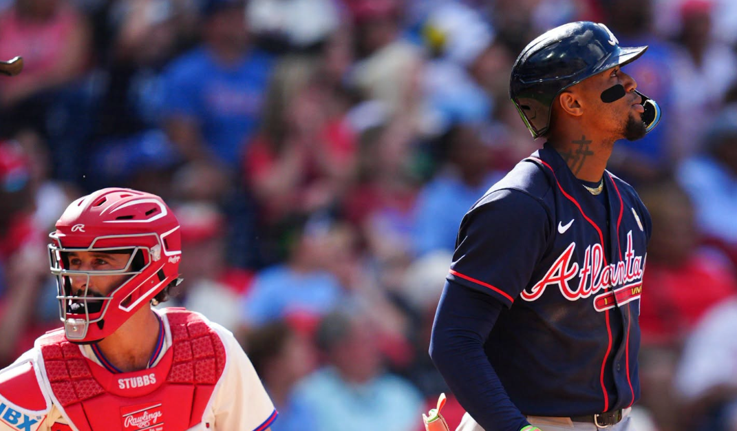 Bravos remontan y vencen a Phillies con jonrón de Acuña Jr.