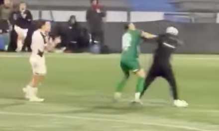 Dámelo al arquero en mi equipo: el único que confrontó ql hincha violento