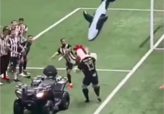 Atlético Mineiro eliminó al Santos y el festejo terminó en provocación