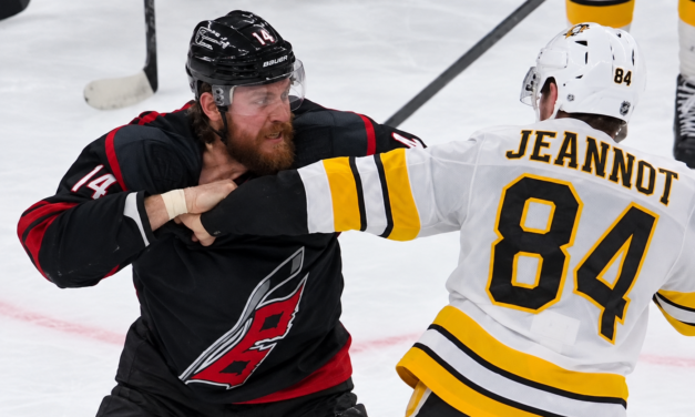 ¡A PUÑO LIMPIO! LA NHL ARDIÓ CON UNA BRUTAL PELEA SOBRE EL HIELO